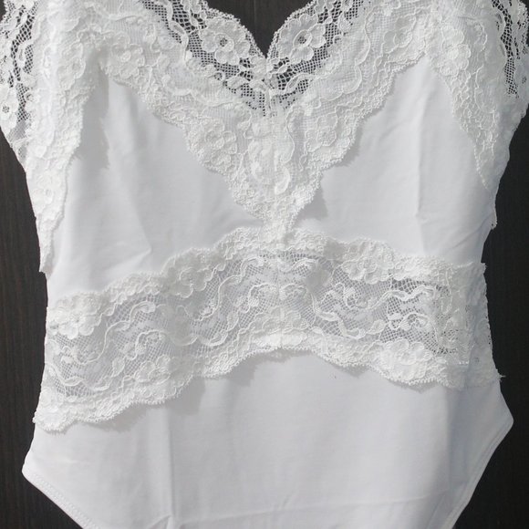 NWT Lace Stretchy White Zara Bodysuit. - Picture 4 of 9
